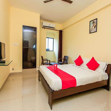 Oyo 14276 Hotel Spring Height Acaro Bagian luar foto
